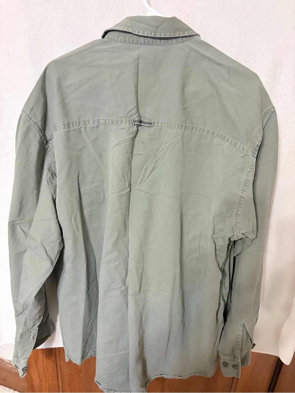 Vintage Levi's Men's Olive Green Utility Shirt Jacket - Picture 4 of 5